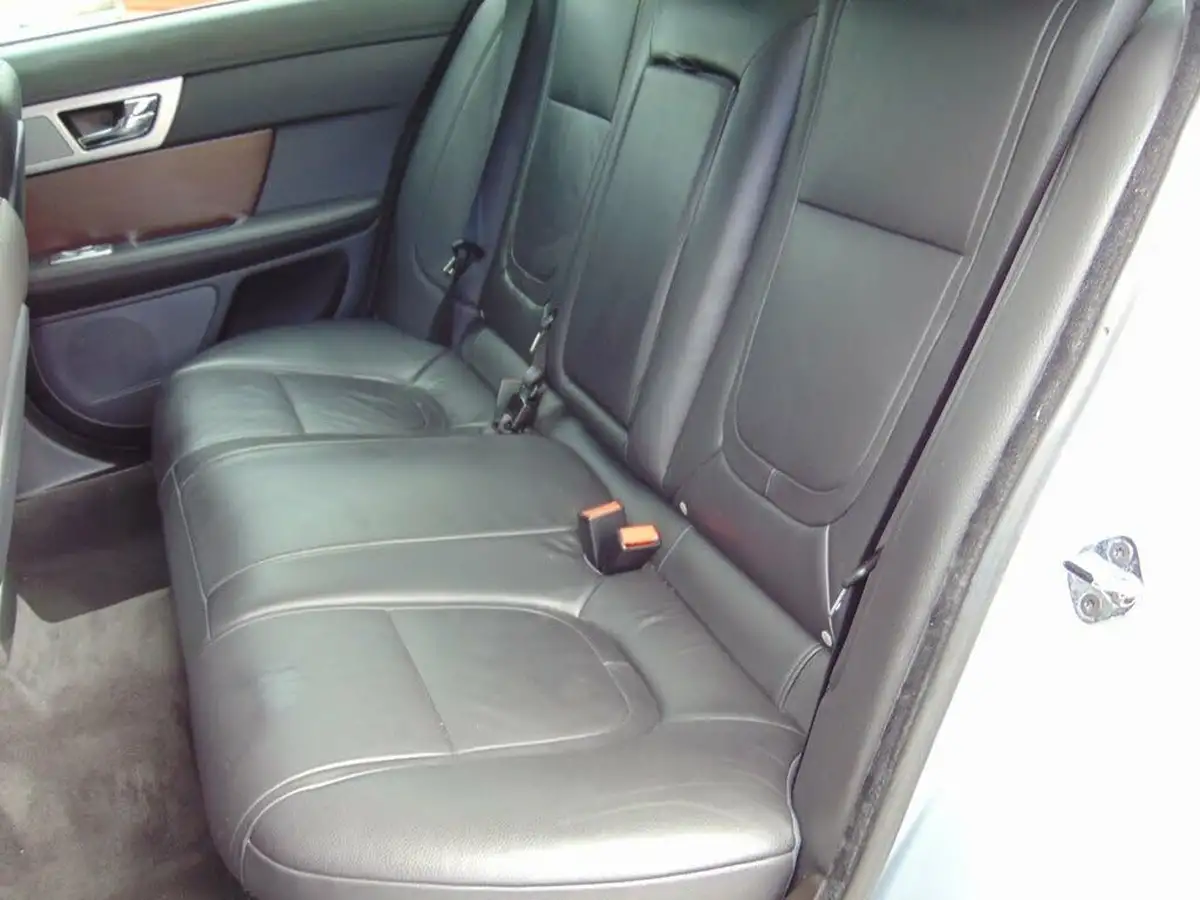 2012-jaguar-xf-22td-luxury-190ps-saloon-4d-auto-big-20
