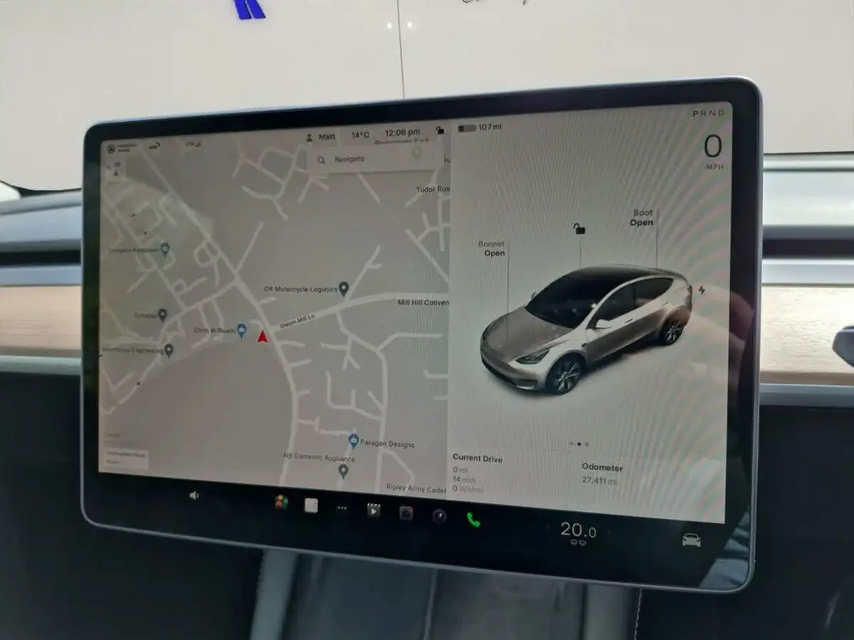 2022-tesla-model-y-e-long-range-big-23