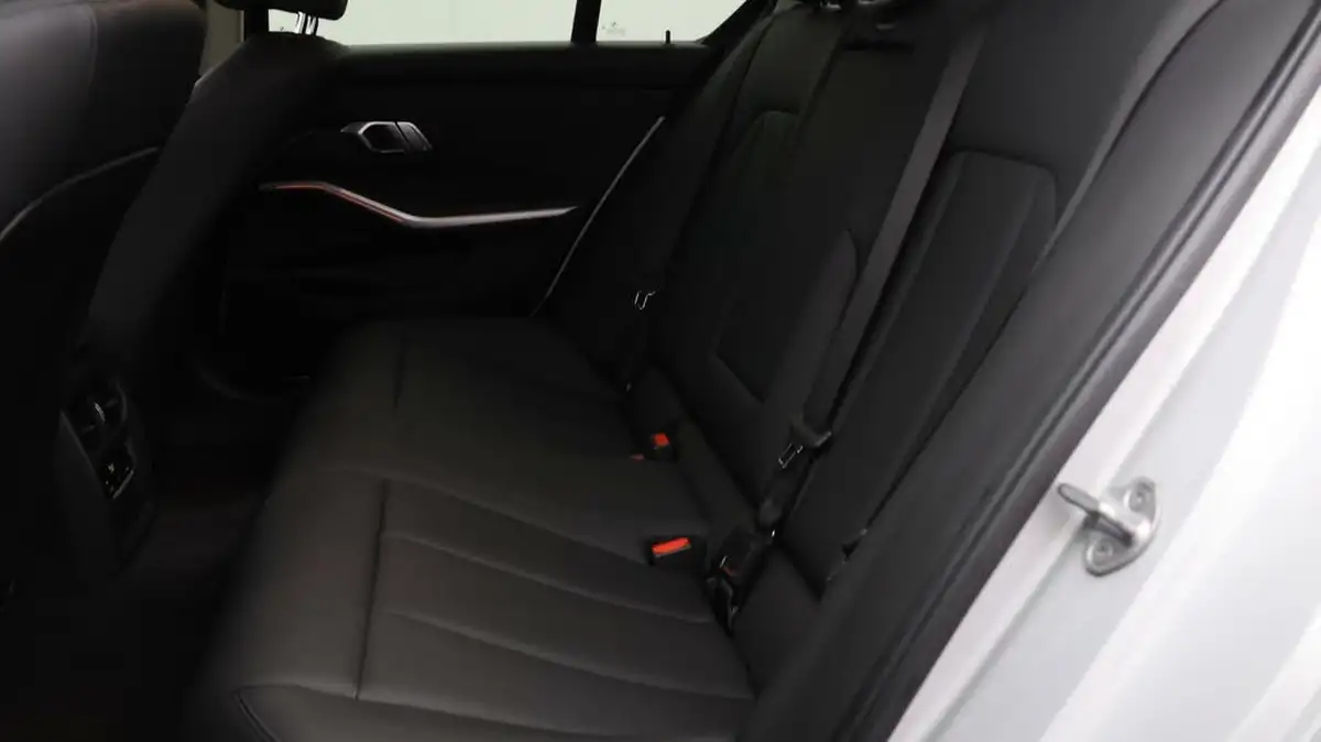 2020-bmw-3-series-20td-320d-se-saloon-4d-sport-auto-big-15