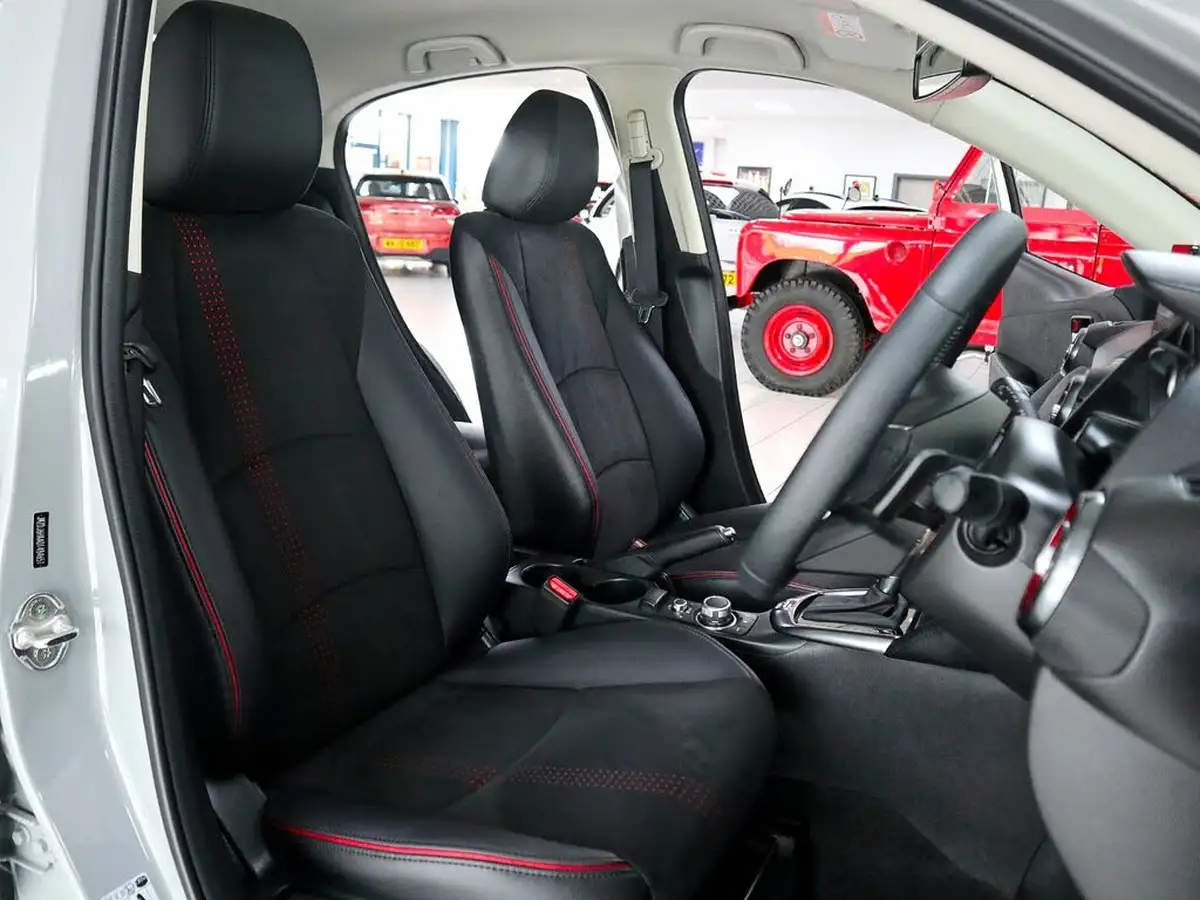 2024-mazda-mazda2-15-skyactiv-g-homura-aka-big-17
