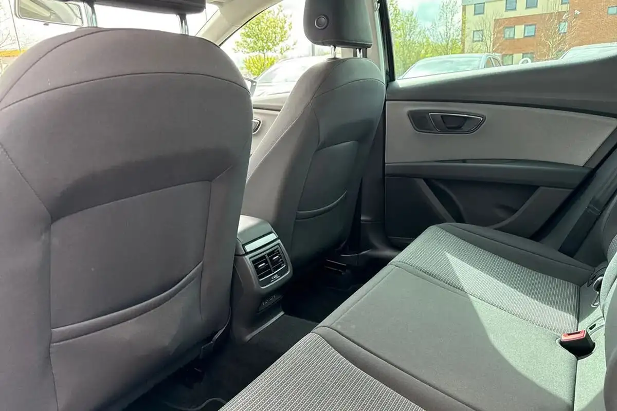 2019-seat-leon-16tdi-se-dynamic-ss-hatchback-big-34