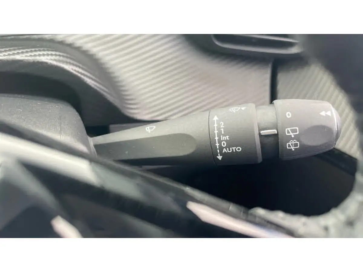 2024-peugeot-208-12-puretech-allure-big-24
