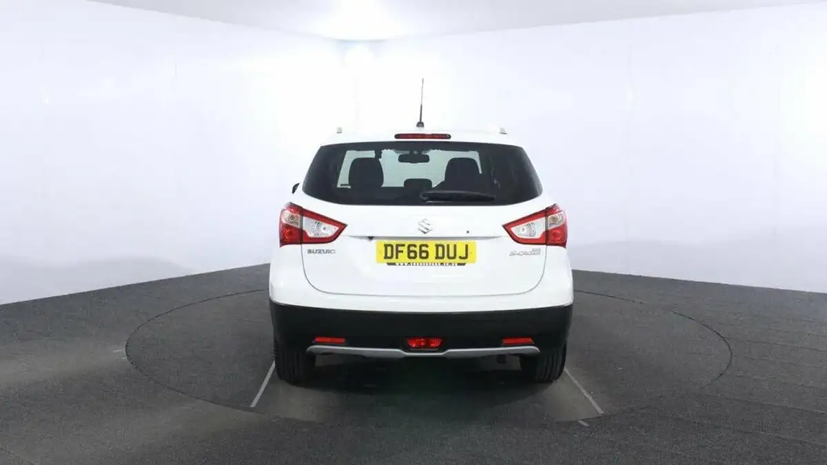 2016-suzuki-s-cross-16-sz-t-cvt-big-5