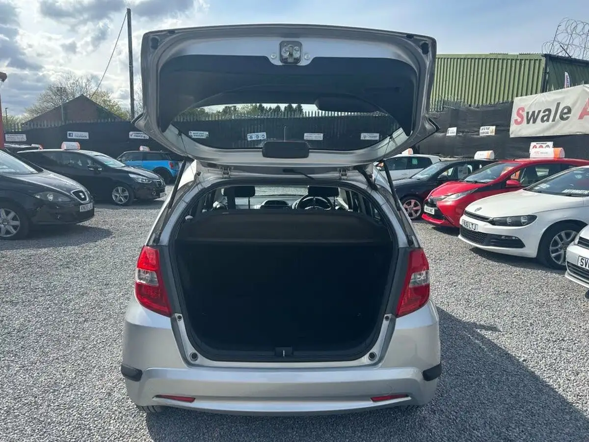 2013-honda-jazz-12-s-big-12