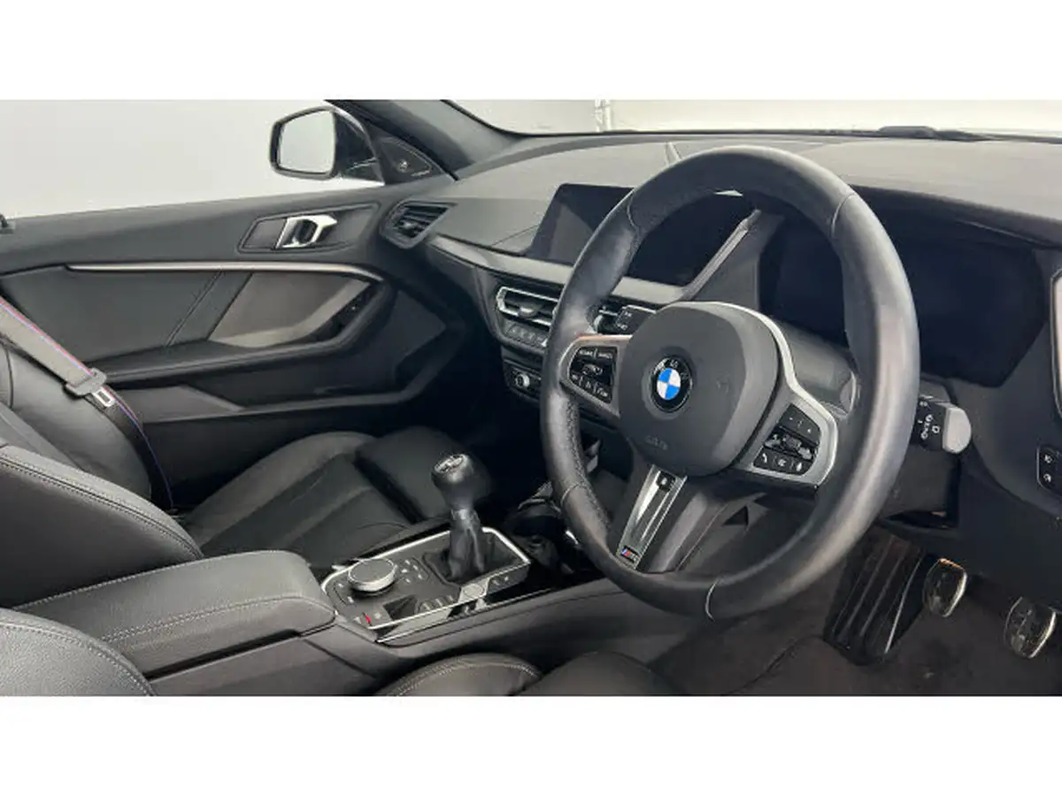 2024-bmw-1-series-15-118i-m-sport-lcp-big-5
