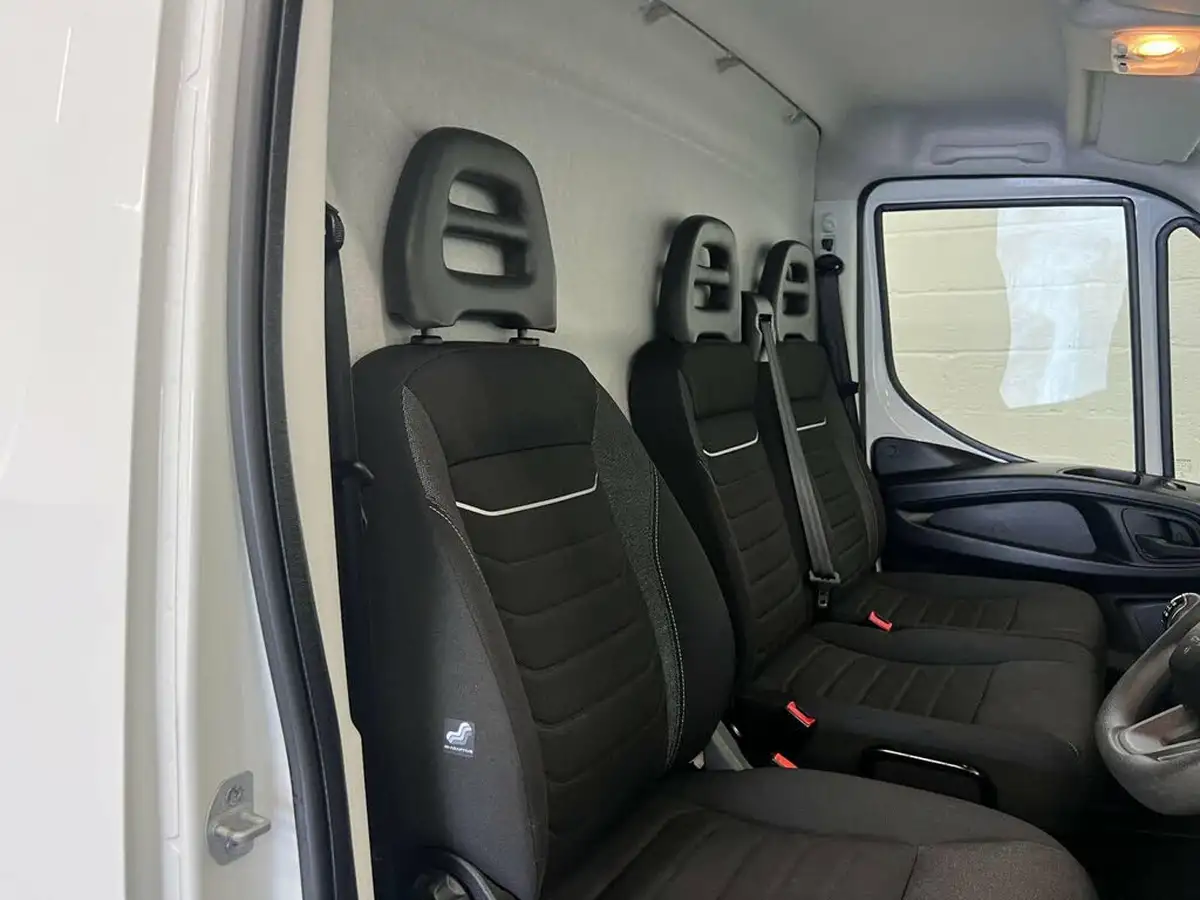2023-iveco-daily-s-class-23td-35s14v-business-3520mm-h2-136pseu6dt-big-8