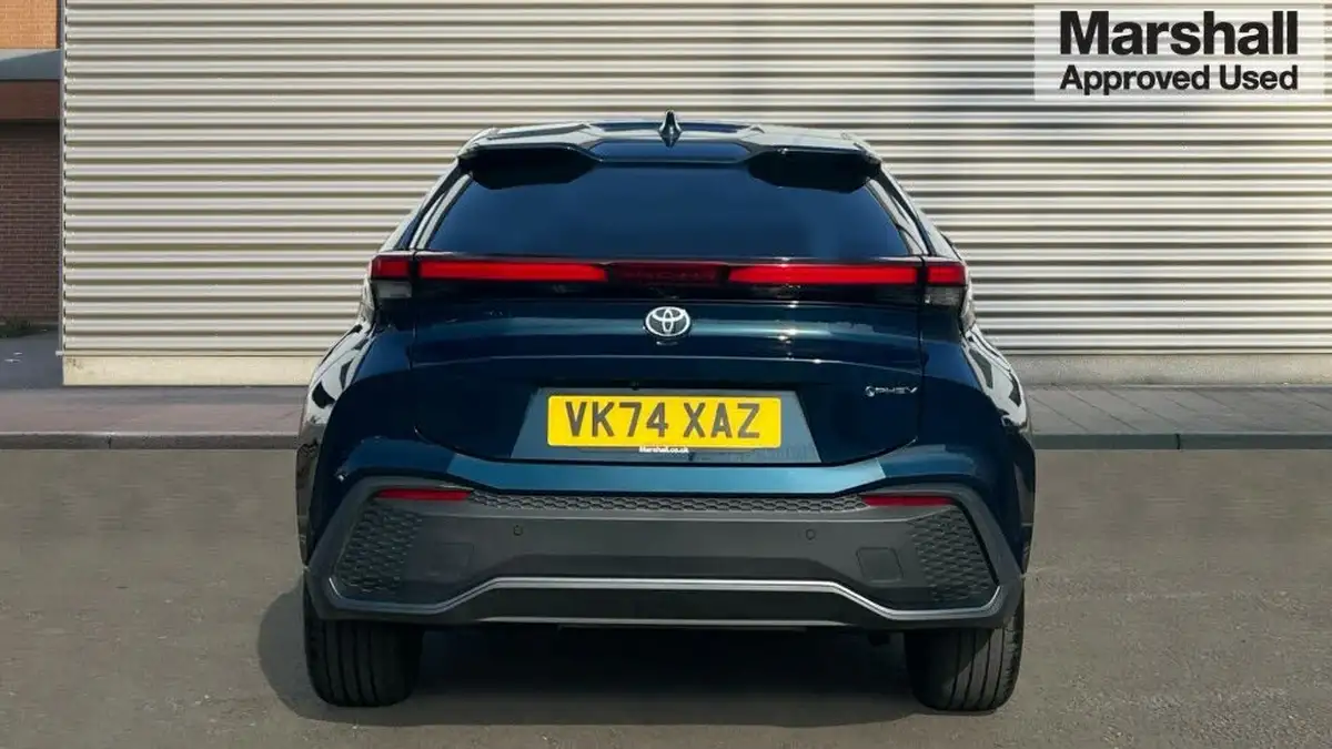 2024-toyota-c-hr-20-vvt-i-design-220bhp-plug-in-big-3