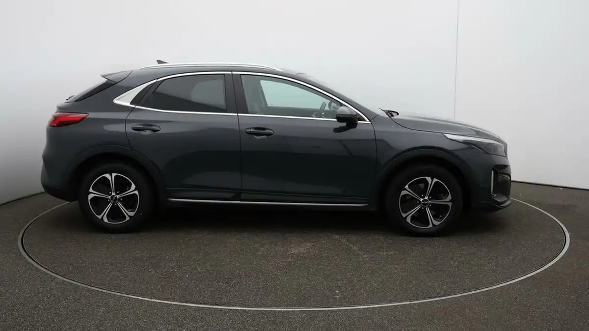 2023-kia-xceed-16-gdi-3-big-41