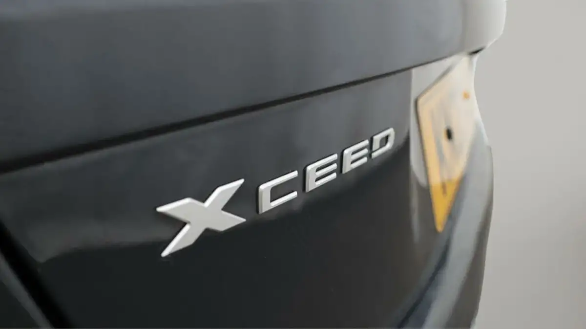2023-kia-xceed-16-gdi-3-big-20