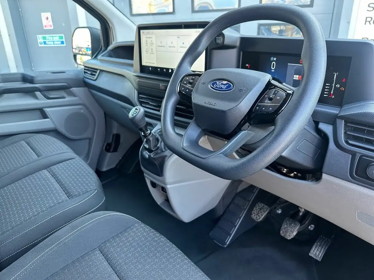 2023-ford-transit-custom-20tdci-300-l1h1-leader-110pseu6e-panel-van-1996cc-big-16
