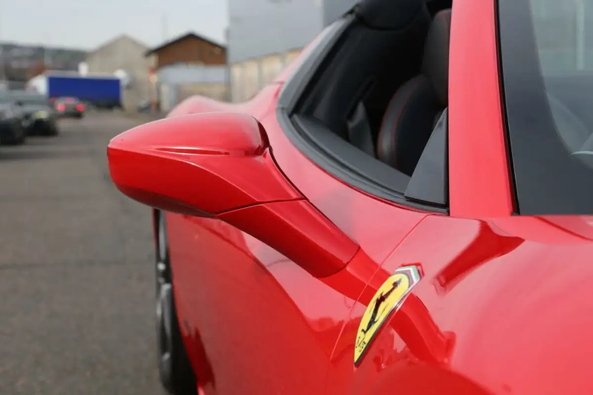 2015-ferrari-458-45-italia-big-35