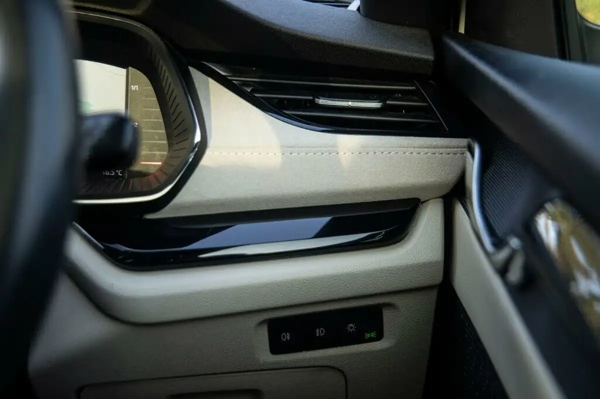 2022-skoda-octavia-14-tsi-se-l-estate-big-15