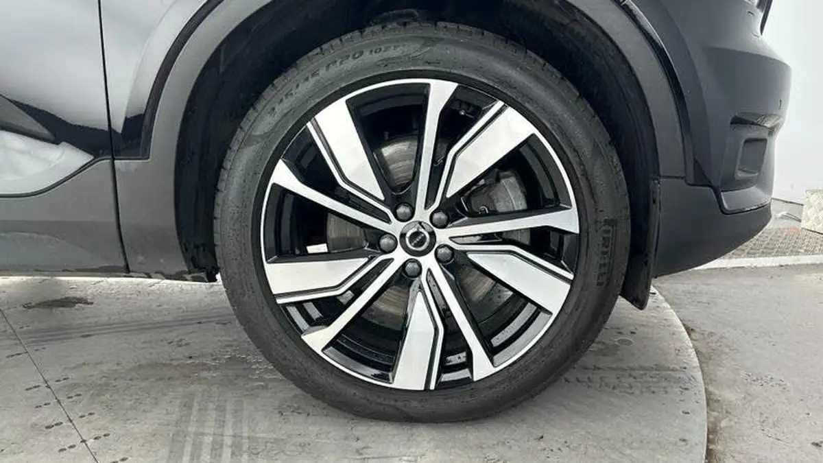 2021-volvo-xc40-15-t5-r-design-pro-258bhp-big-4
