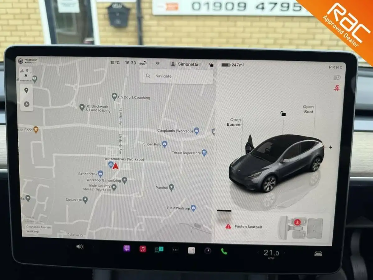 2022-tesla-model-y-e-long-range-big-31
