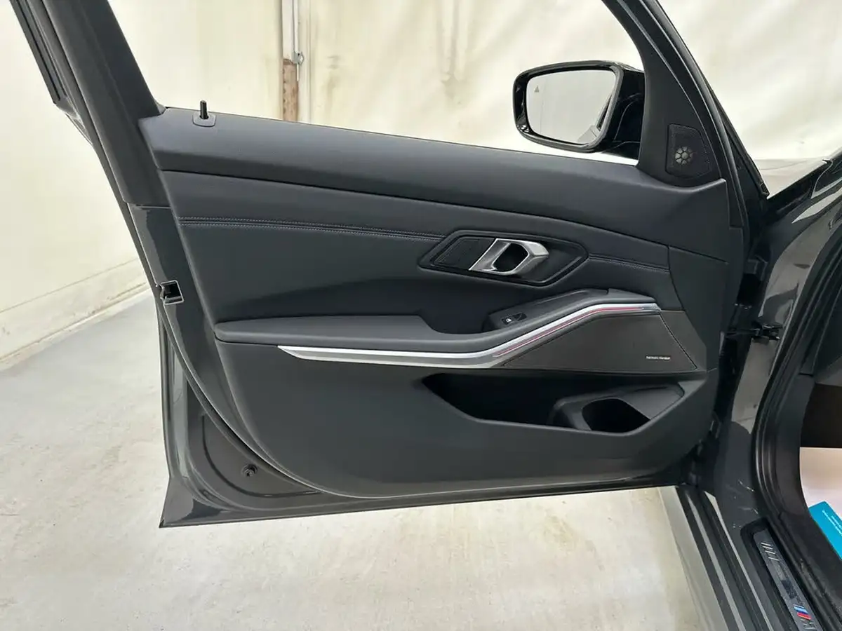 2023-bmw-3-series-30-m340i-xdrive-touring-5d-big-44