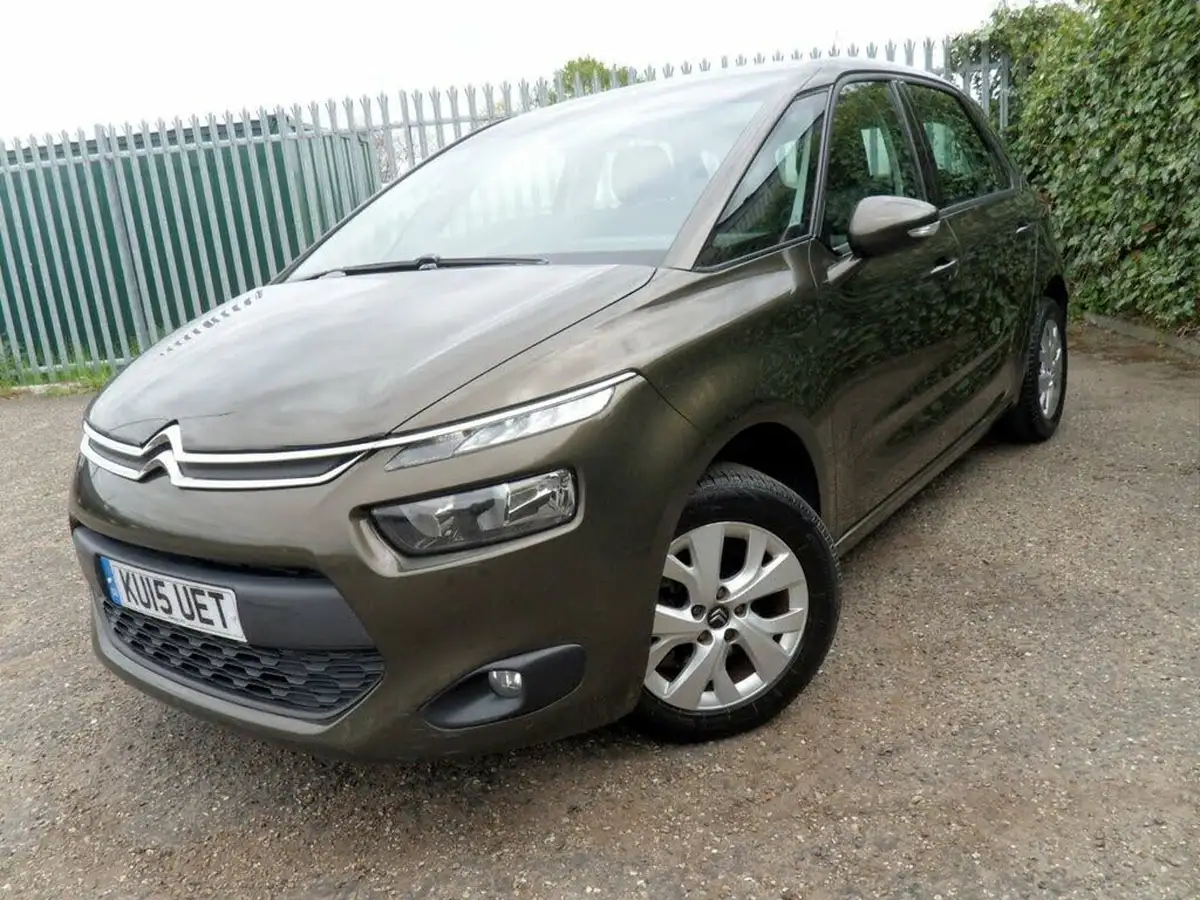 2015-citroen-c4-picasso-16e-hdi-vtr-115ps-big-23