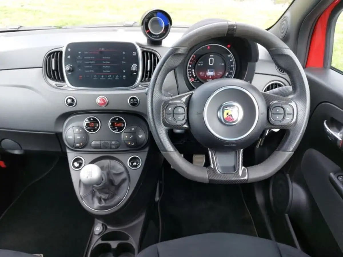 2021-abarth-595c-14-tjet-competizione-big-6