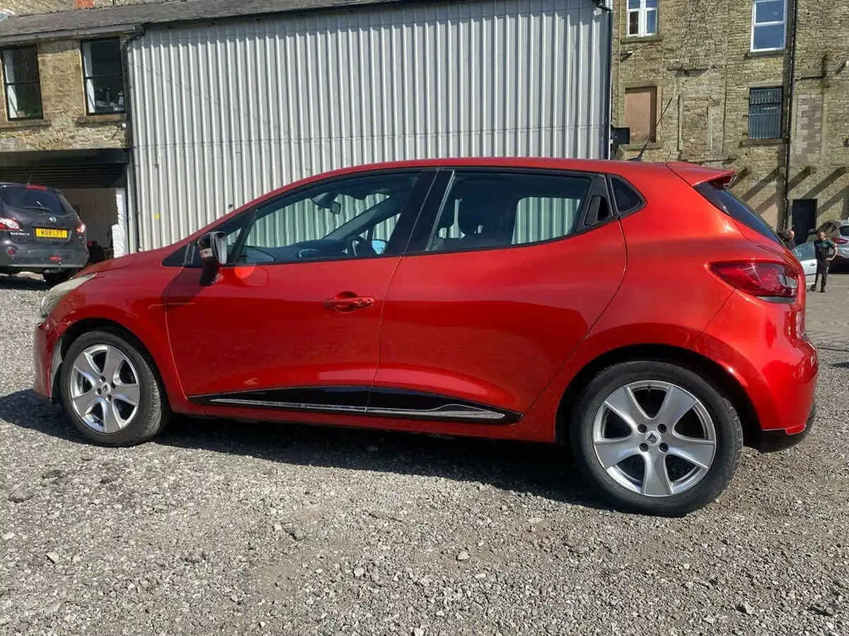 2013-renault-clio-12-dynamique-big-5