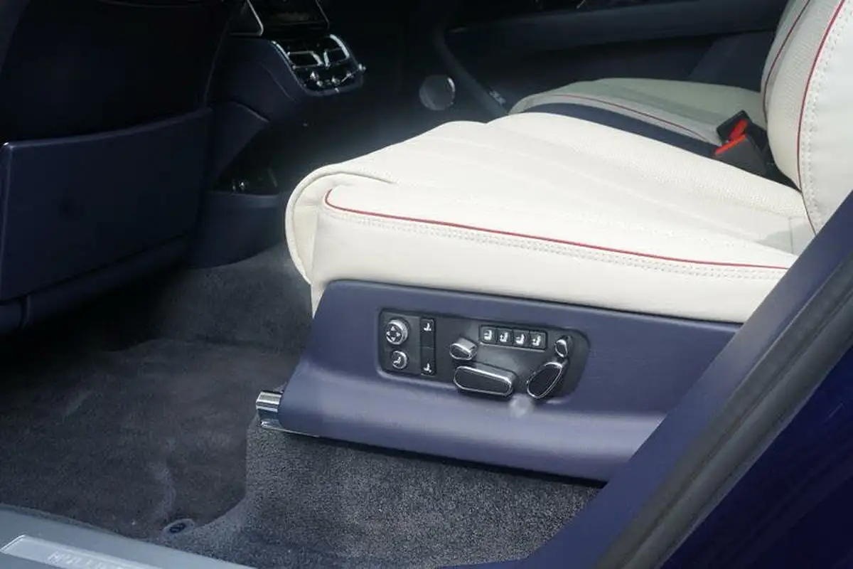 2024-bentley-bentayga-big-41