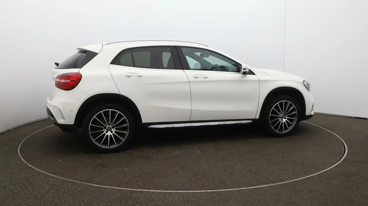 2019-mercedes-benz-gla-class-16-gla-200-amg-line-edition-7g-dct-big-42
