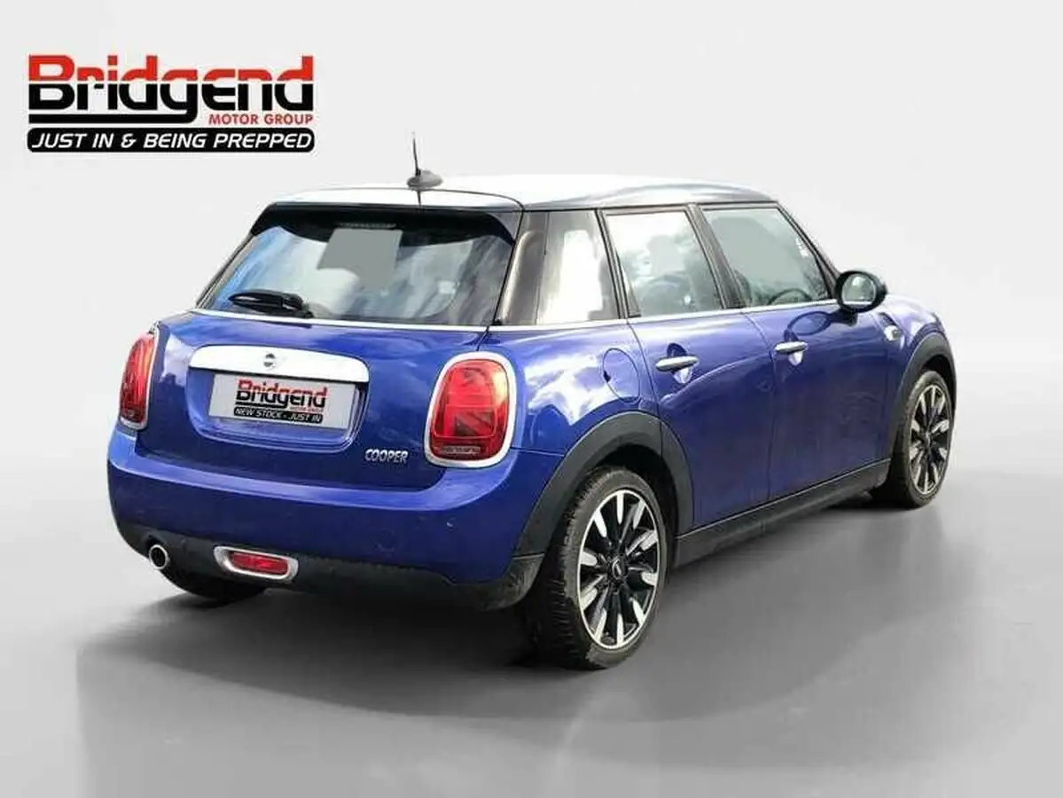 2019-mini-cooper-15-cooper-exclusive-134bhp-hatchback-5d-big-0