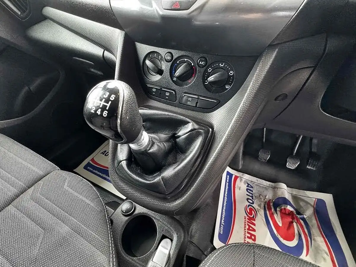 2017-ford-transit-connect-15tdci-l2-240-limited-big-32