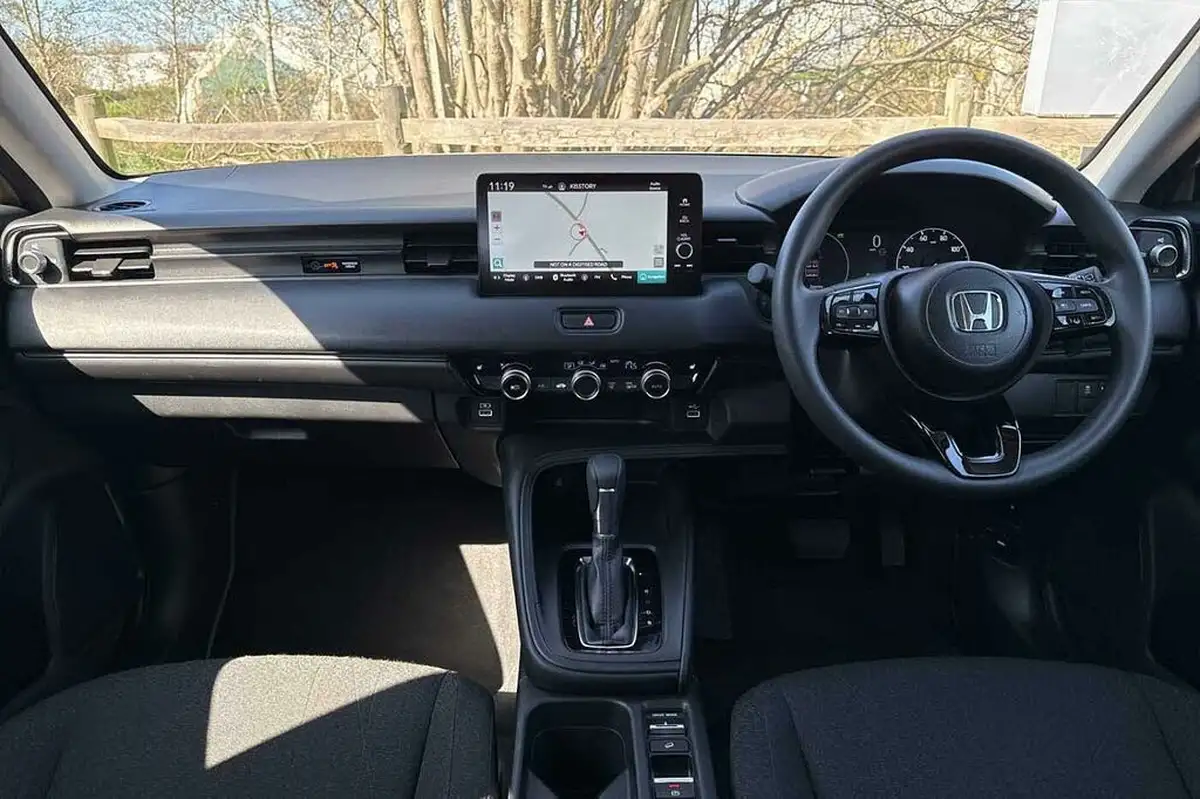 2024-honda-hr-v-15-i-mmd-elegance-big-3