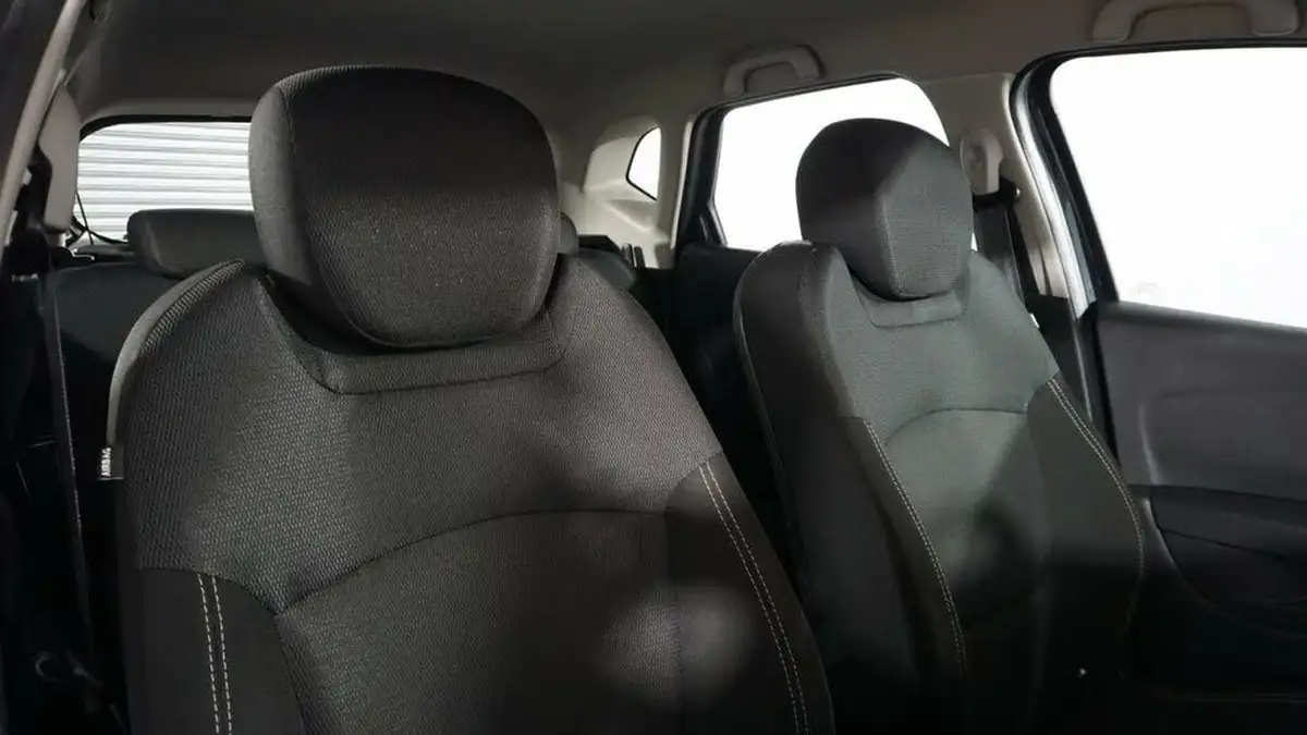 2019-renault-captur-09-tce-play-big-9