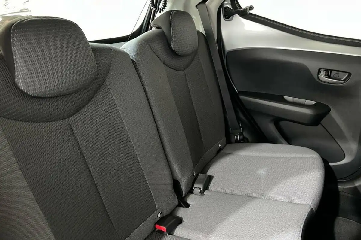 2021-toyota-aygo-10-vvt-i-x-play-tss-big-18