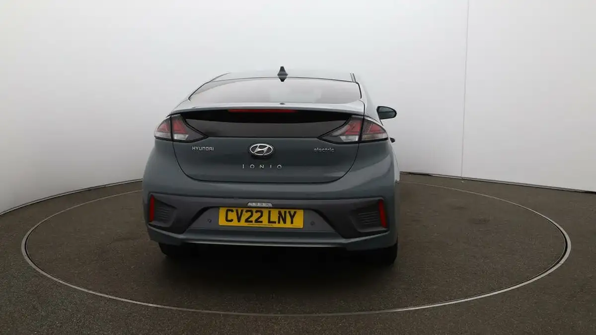 2022-hyundai-ioniq-e-premium-se-electric-big-6