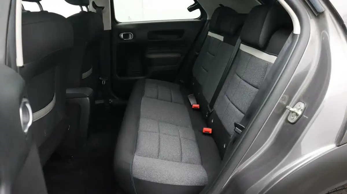 2020-citroen-c4-cactus-12-puretech-flair-130ps-eat6-big-16