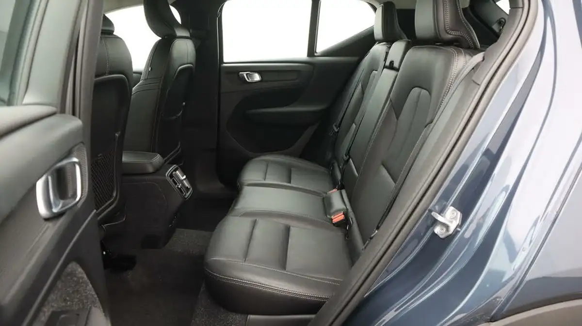 2021-volvo-xc40-15-t3-inscription-163bhp-geartronic-big-16