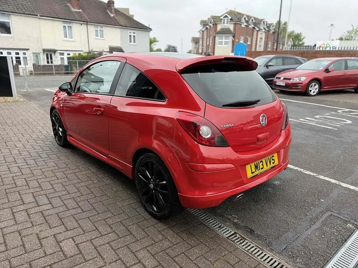2013-vauxhall-corsa-12-3d-big-4