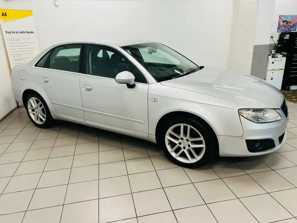 2011-seat-exeo-20td-se-tech-saloon-4d-multitronic-big-1