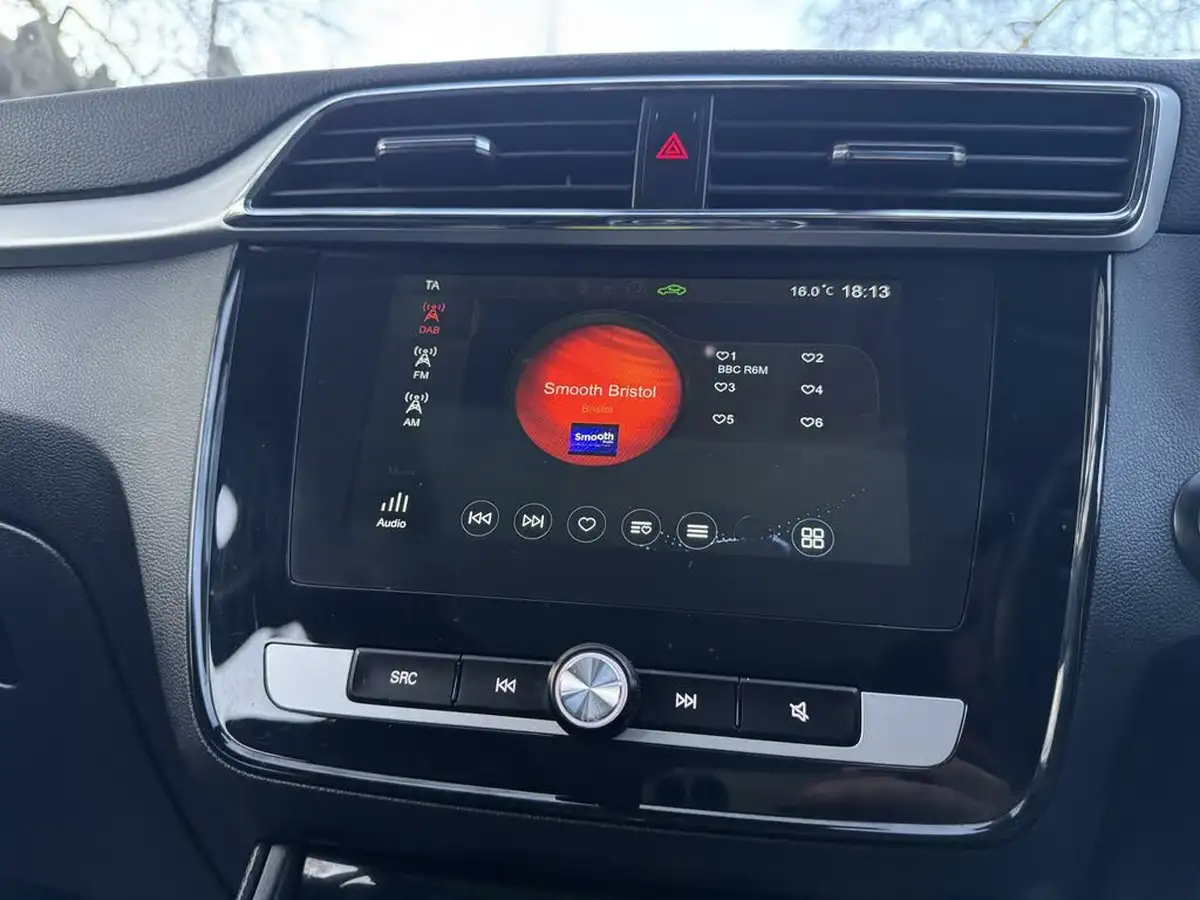 2020-mg-zs-suv-e-exclusive-ev-big-32