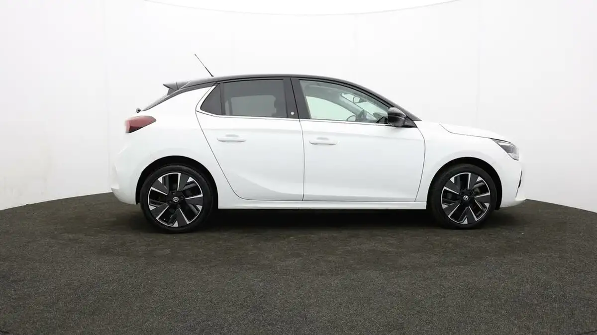 2021-vauxhall-corsa-e-elite-premium-big-30