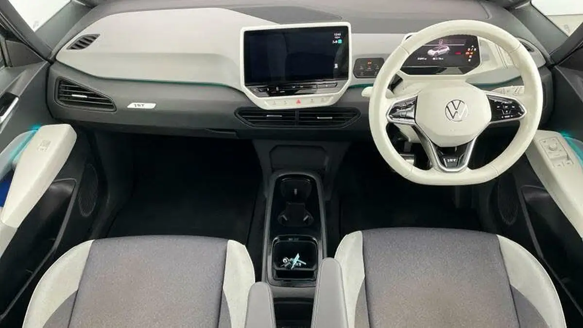 2020-volkswagen-id3-e-first-edition-big-7