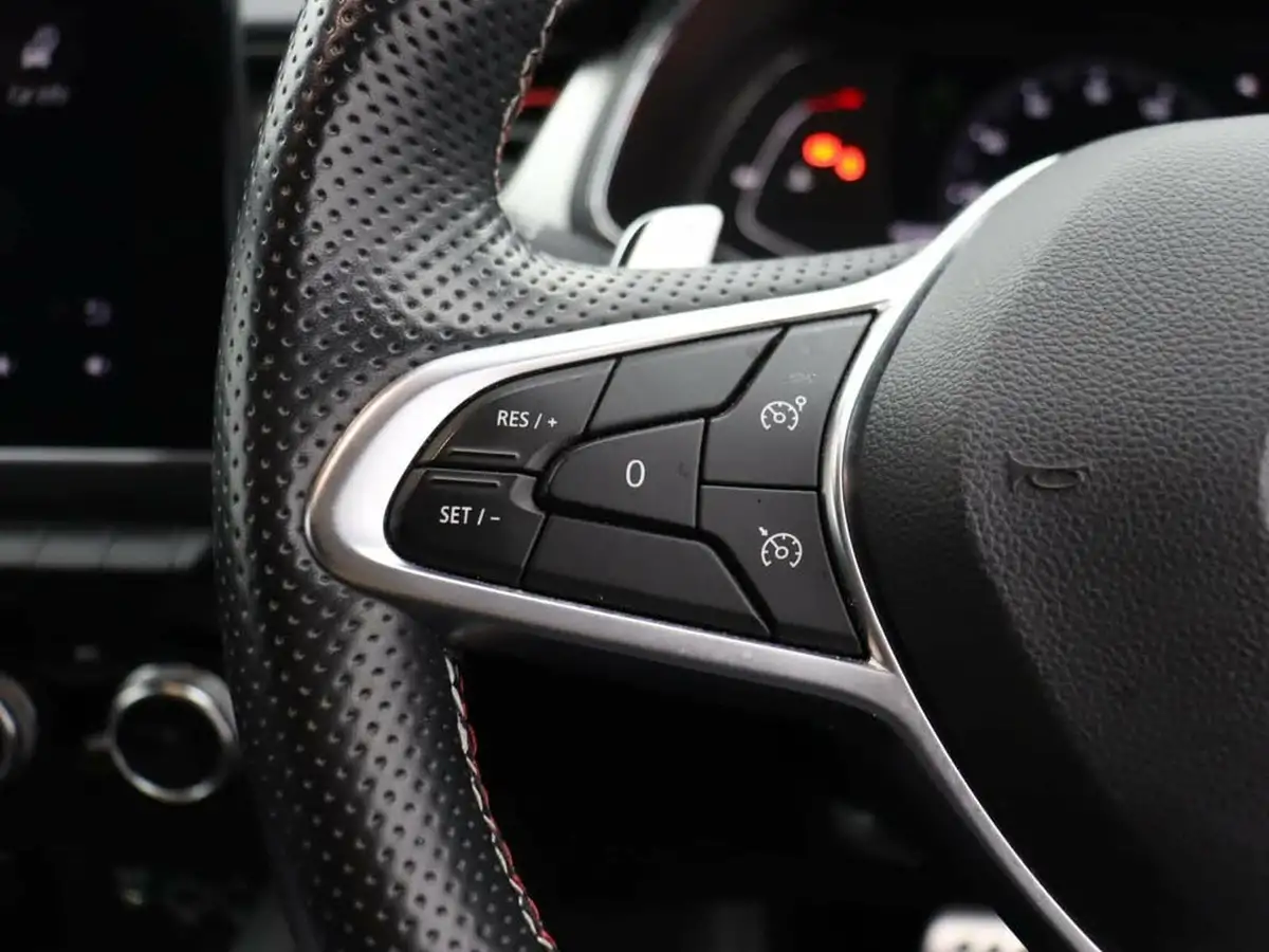 2022-renault-captur-13-tce-rs-line-edc-auto-big-22