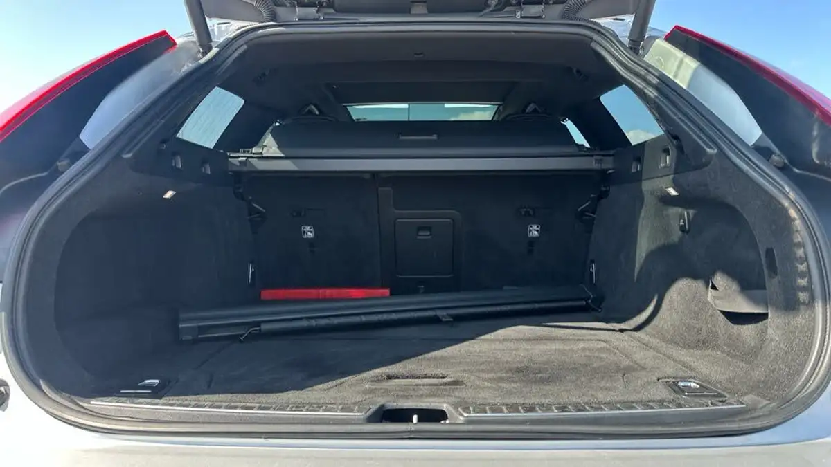 2019-volvo-v90-20td-d5-r-design-plus-big-16