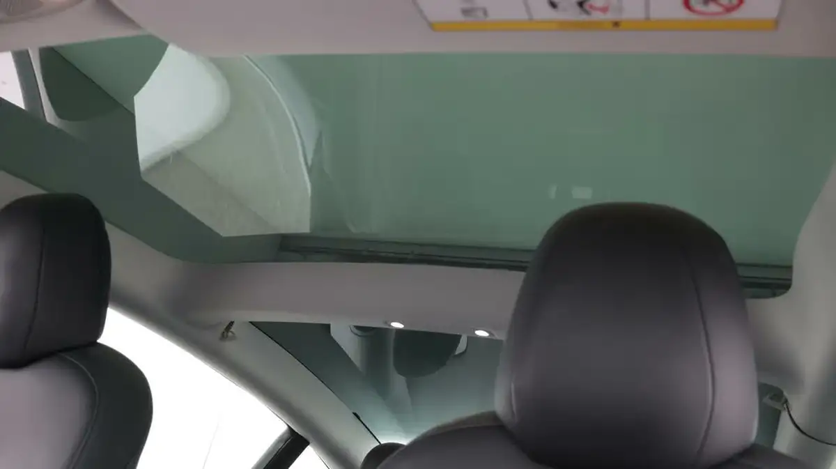 2020-tesla-model-3-e-long-range-big-26