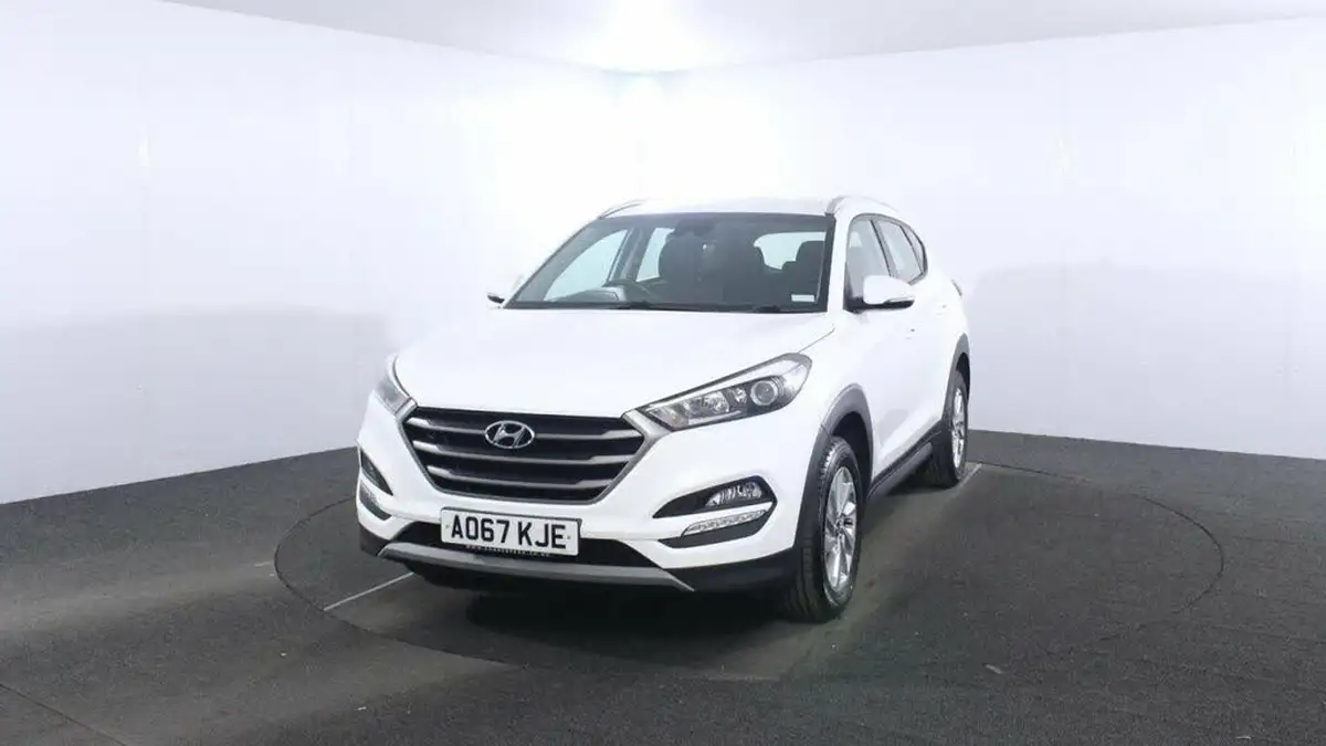 2017-hyundai-tucson-16-gdi-blue-drive-se-nav-big-2