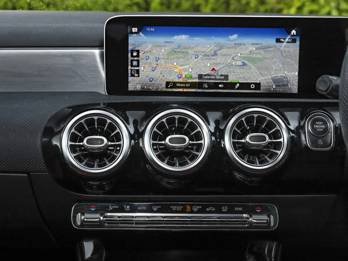 2019-mercedes-benz-cla-13-cla-180-amg-line-premium-coupe-4d-big-11