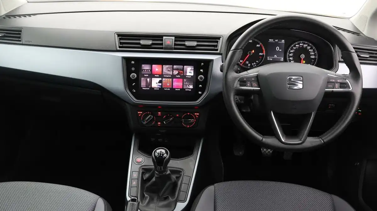 2018-seat-arona-16tdi-se-big-12