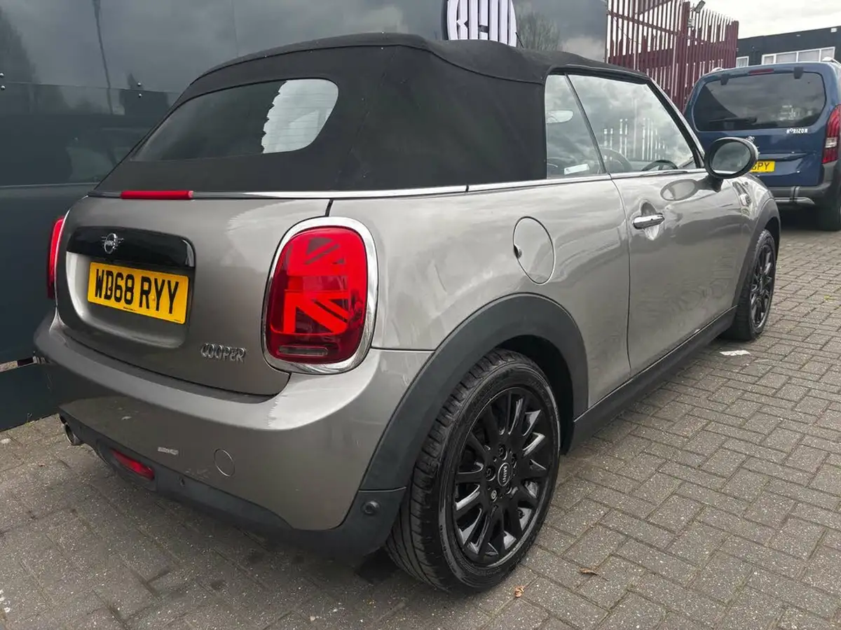 2018-mini-cooper-15-cooper-classic-ss-convertible-2d-big-8