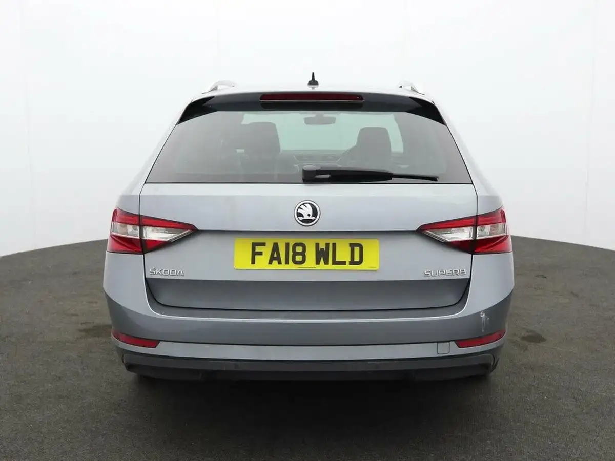 2018-skoda-superb-16tdi-se-technology-ss-estate-big-5