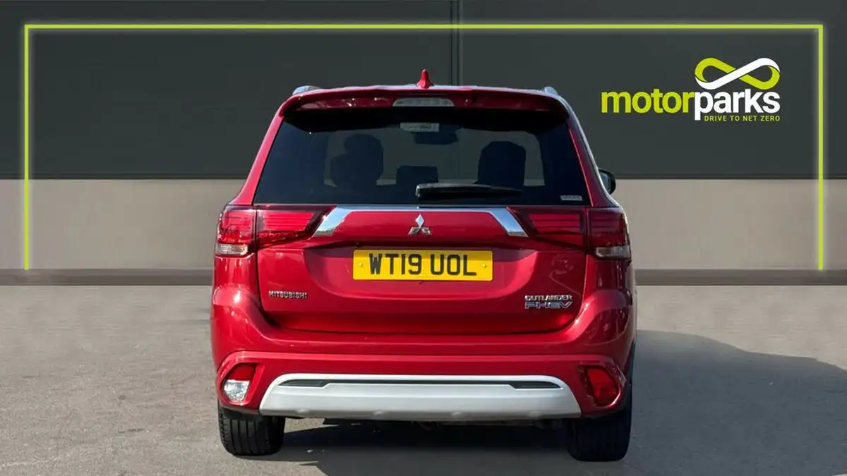 2019-mitsubishi-outlander-24-4h-phev-big-3