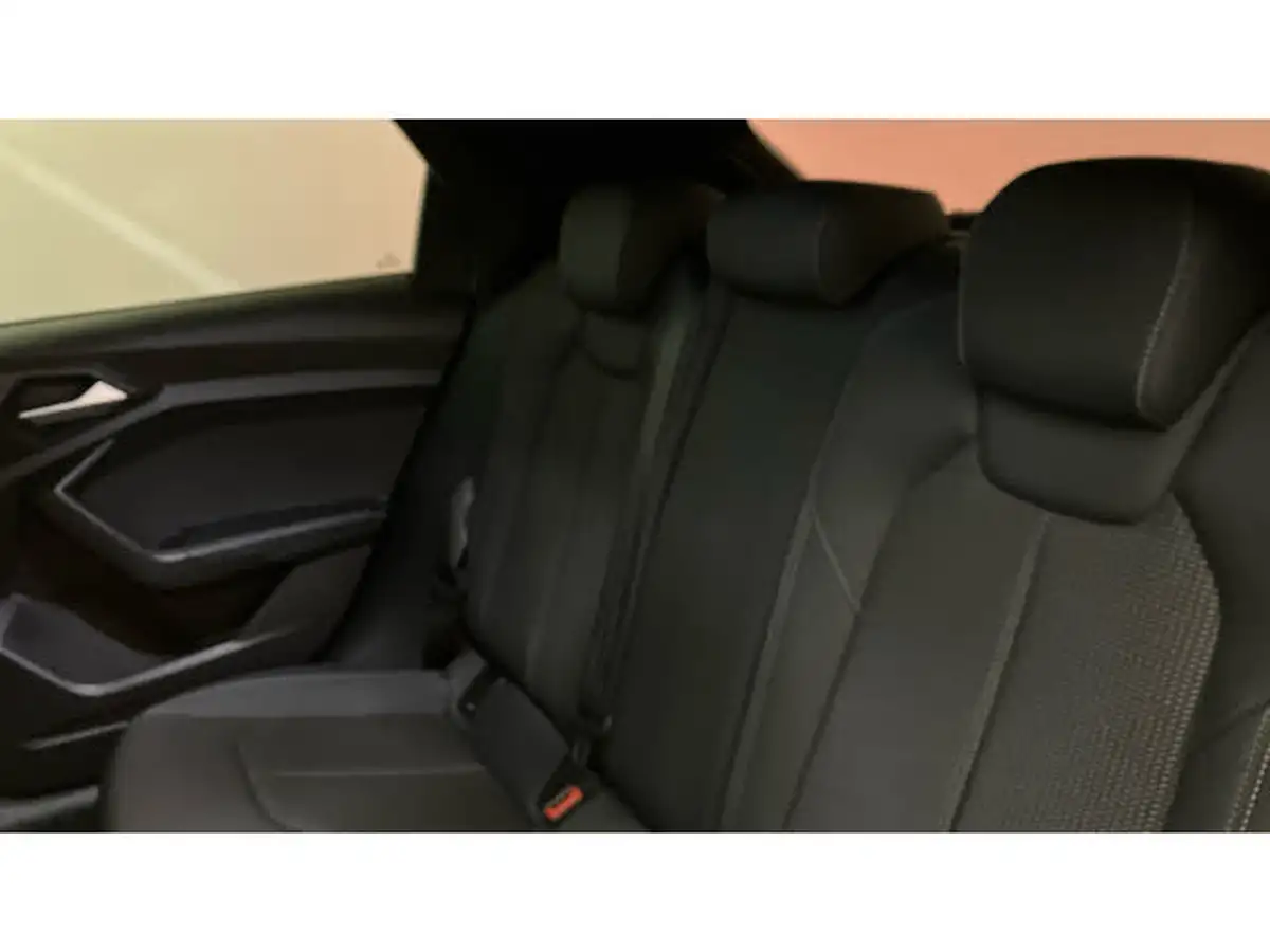 2024-audi-a1-15-35-tfsi-black-edition-big-15