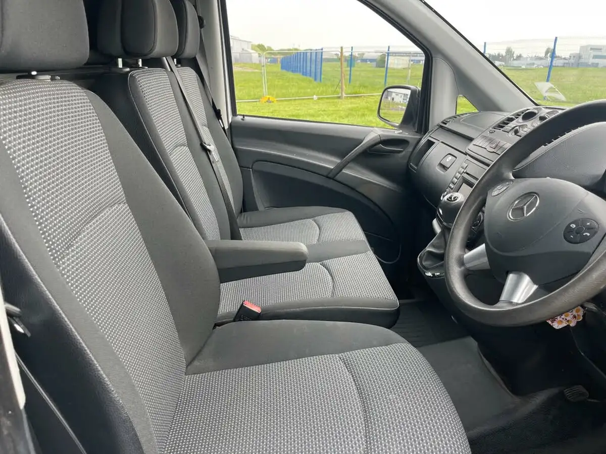 2014-mercedes-benz-vito-21td-113cdi-21cdi-panel-compact-big-13