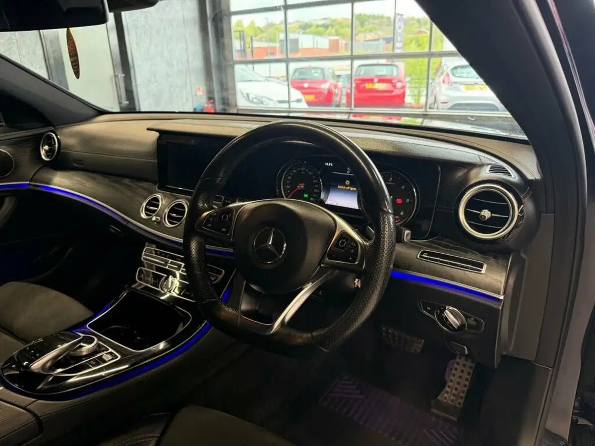 2017-mercedes-benz-e-class-30d-e350d-amg-line-ss-saloon-4d-big-17