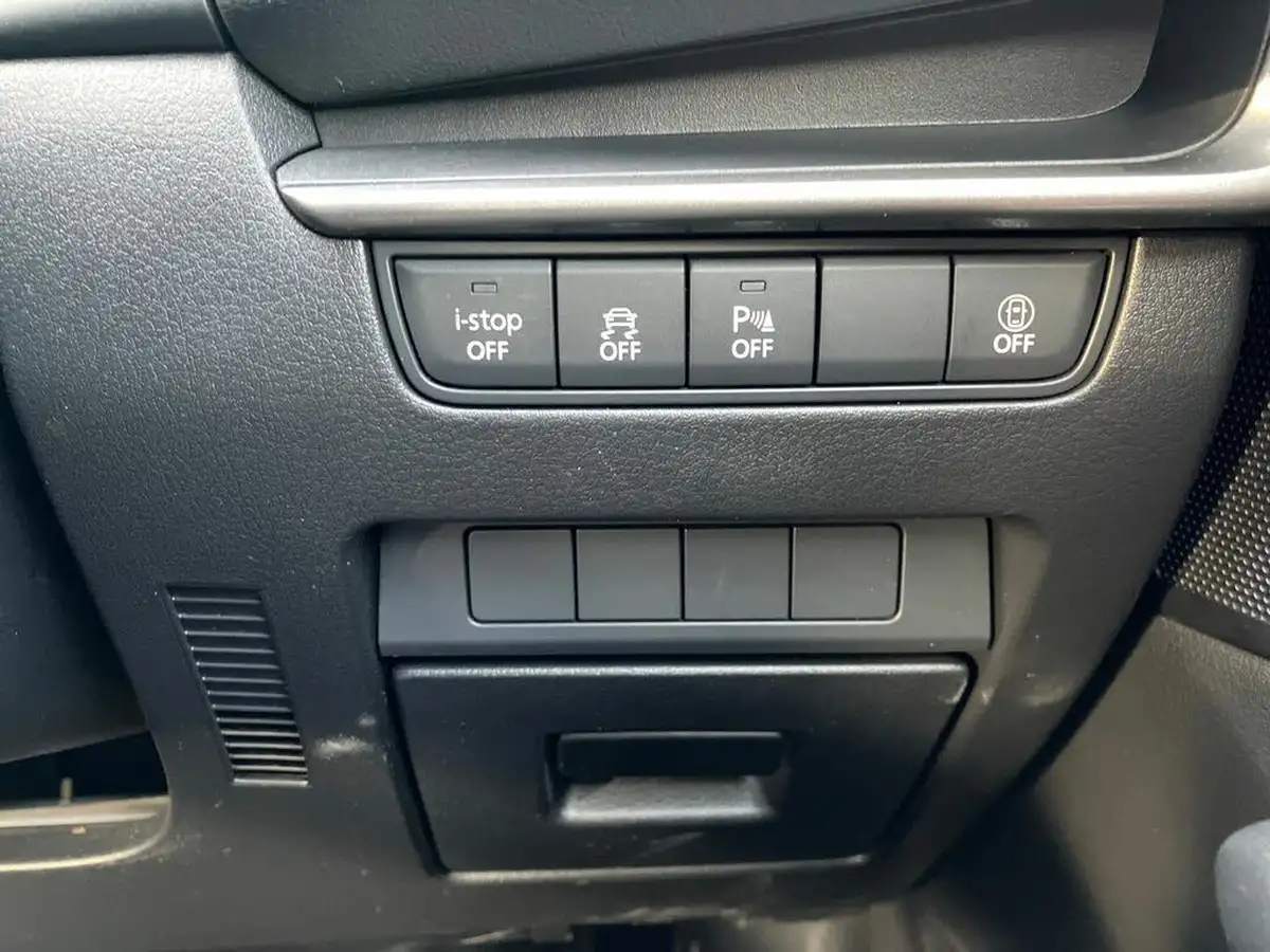 2022-mazda-mazda3-20-se-l-big-36
